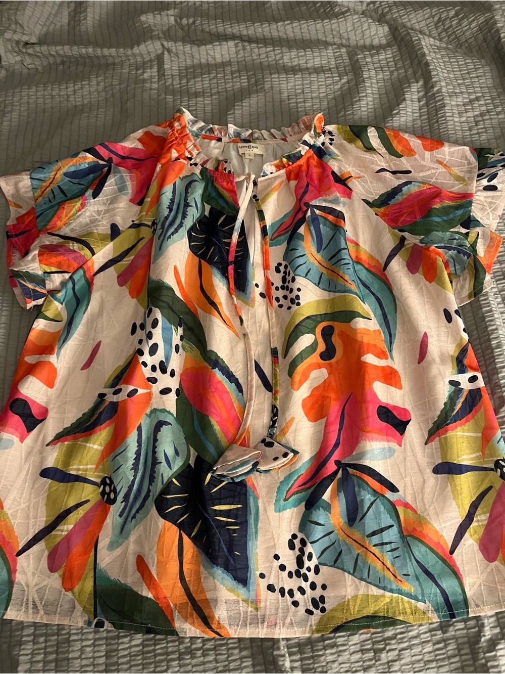 Umgee Large Tropical Floral Ruffle Sleeve Tie Neck Blouse NWT